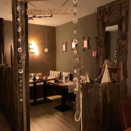Haus Fredeborg Апартаменты *